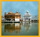 Golden temple gatewa of India